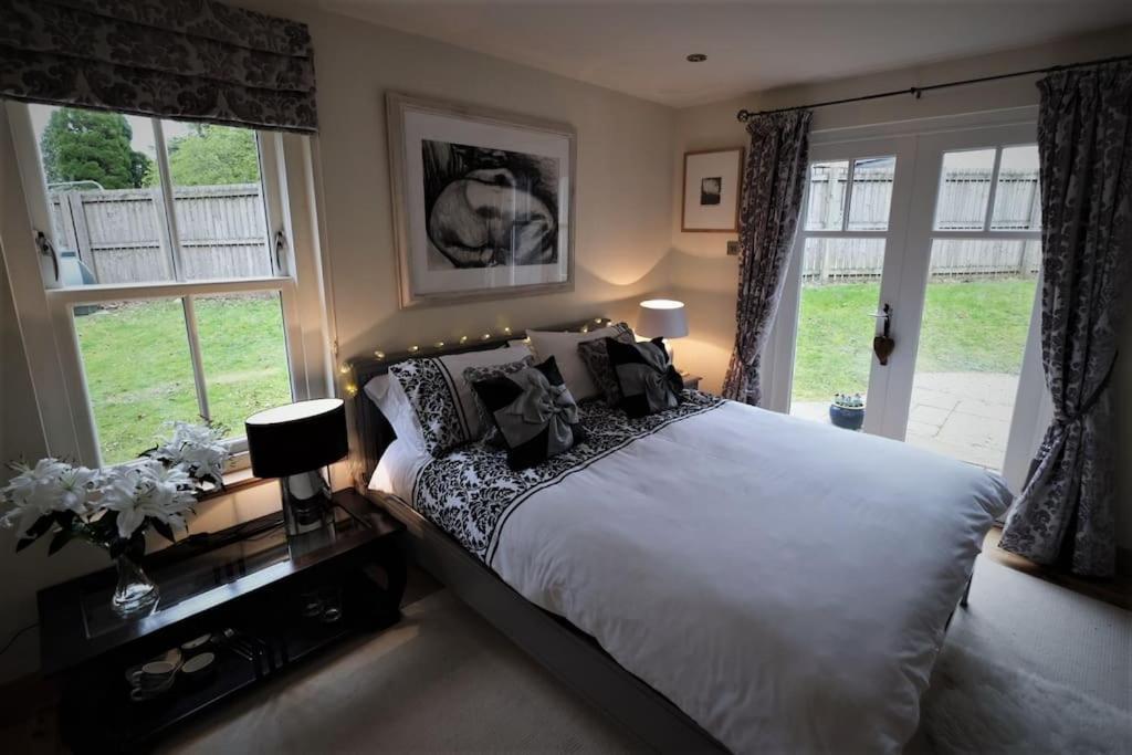 Loch Lomond Unique Selfcontained Bed+Bathroom 亚历山德里亚 外观 照片